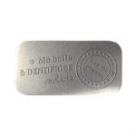 Boite de transport pour dentifrice aluminium embossé