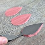 Spatule à former les feuilles en chocolat 30 mm – Image 2